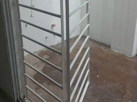 San Miguel. Departamento 2 amb con patio