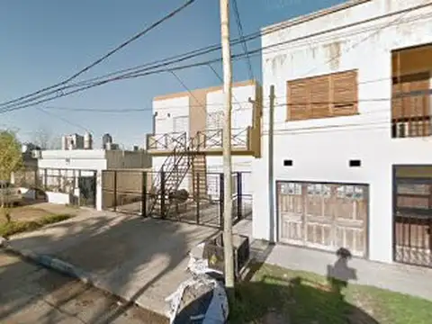 San Miguel. Departamento 2 amb con patio