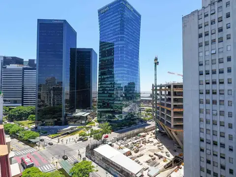 Avenida Leandro N. Alem 700