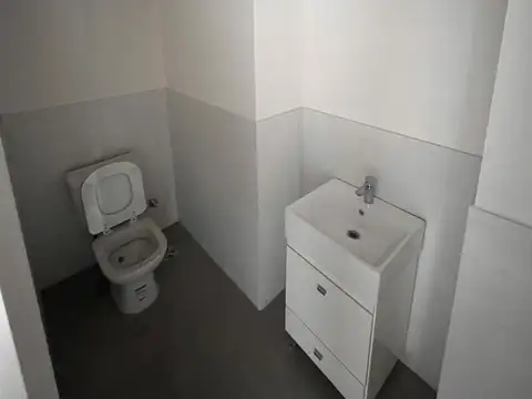 Oficina a estrenar planta libre en piso 11 – 87 m² en Recoleta