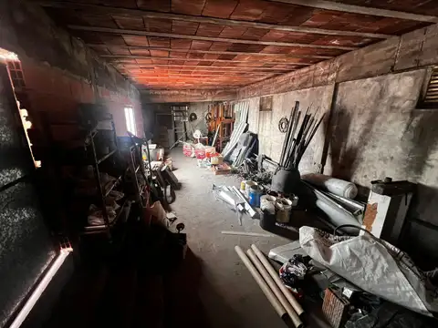 Galpon en Alquiler 10  mts Frente