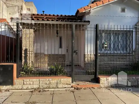 ALQUILER CASA CASTELAR NORTE 4 AMBIENTES