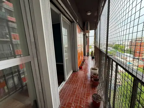 VENTA DPTO. 4 AMB. PARQUE PATRICIOS BALCÓN APTO C.