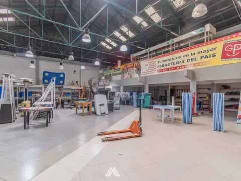Local en Alquiler en La Comercial, USD 26.000