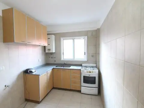Departamento en Alquiler en Florida Mitre/Este, $ 800.000