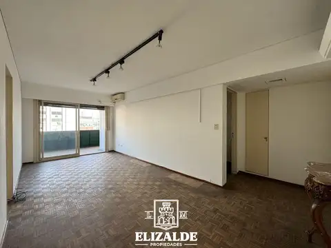 Suipacha y Diagonal Norte - 2 amb super luminoso con balcón aterrazado - Venta
