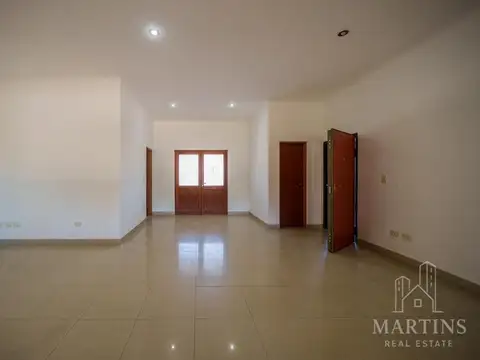 Casa en Venta con 7 cocheras