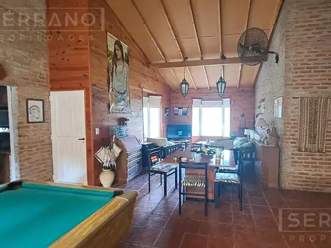 Casa en Venta con 4 cocheras