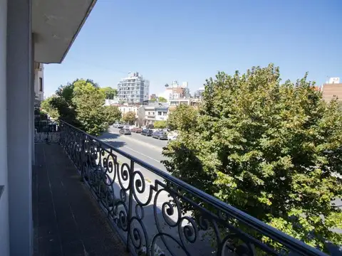 VENTA APARTAMENTO 3 DORMITORIOS Y SERVICIO POCITOS
