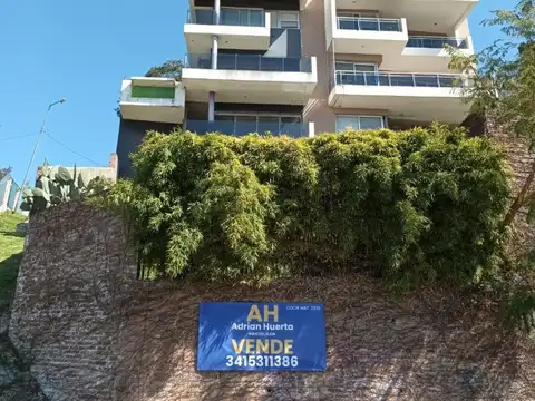 GRAN CASA VISTA AL RIO SOBRE BARRANCA EN LA FLORIDA ALBERDI