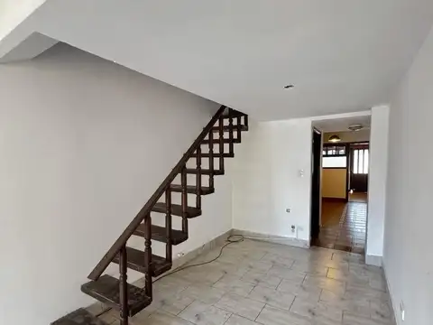 Depto Tipo Casa en Venta en Villa Primera, USD 105.000