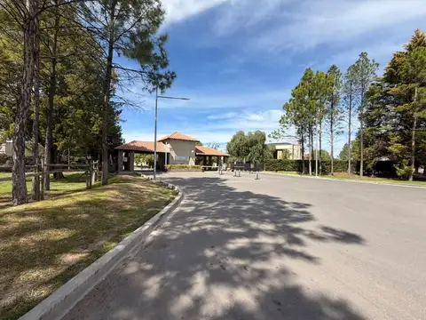 Casa en Venta en Russell, USD 240.000