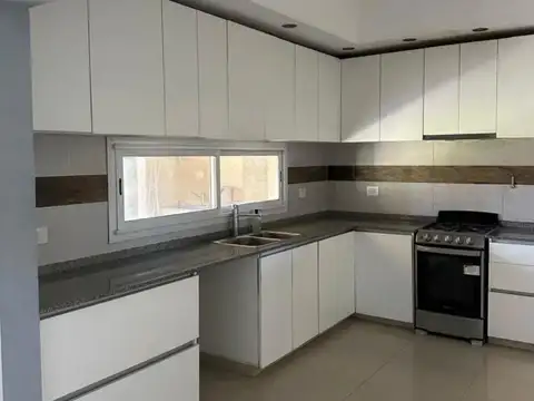 Venta de Casa en Santa Guadalupe, Pilar