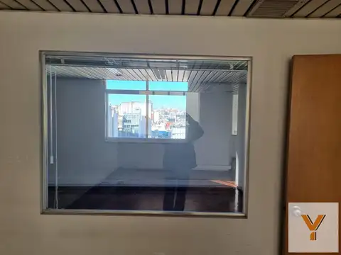 Oficina 3 ambientes con 2 baños