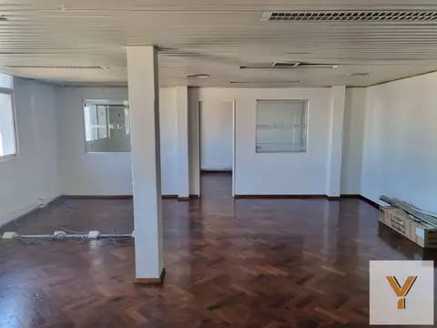 Oficina en Alquiler 50 años