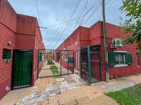 PH en Venta en Los Hornos [Cod: 0]