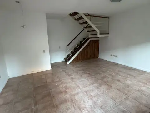 VENTA DUPLEX EN JULIO ACOSTA 455, ZÁRATE