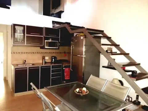 Depto Tipo Casa en Alquiler con 1 cocheras