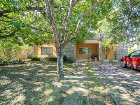 Casa en venta en Club De Campo Pueyrredón - 6 ambientes