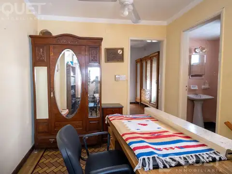 Casa 5 ambientes con 2 baños