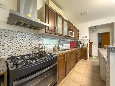 CASA VENTA CHACRA LA PLATA OLMOS PARQUE PILETA