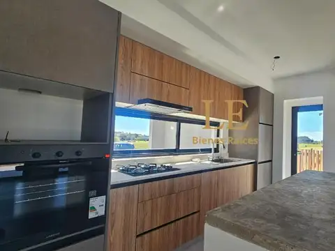 Casa en Alquiler al Este
