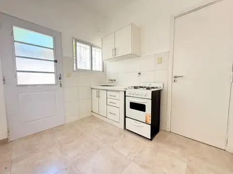 Casa 2 ambientes con 1 baño