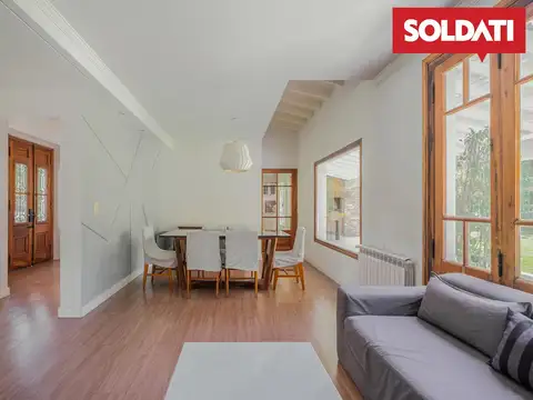Casa en Venta con 4 cocheras