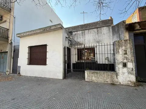 PH 4 ambientes con patio y amplia terraza propia. Sin expensas