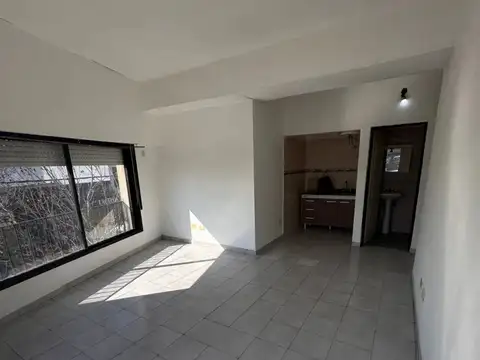 Depto Tipo Casa en Alquiler de Monoambiente