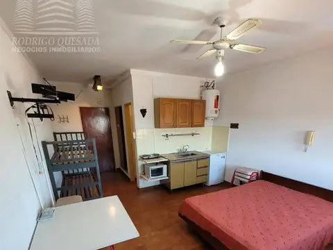 Departamento monoambiente en 7mo piso- Sarmiento 95