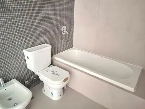 Departamento 4 ambientes con 4 baños