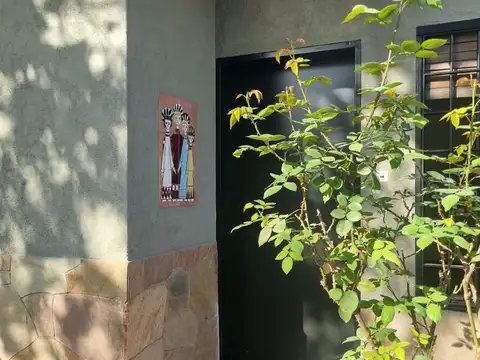 Casa en Venta con 4 cocheras