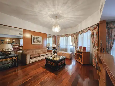 Departamento 8 ambientes con 4 baños