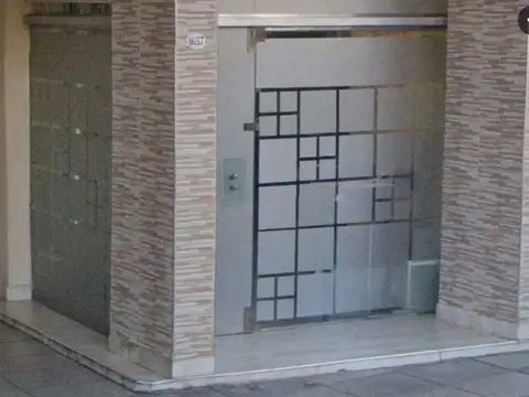 Crámer 1600, Piso PB