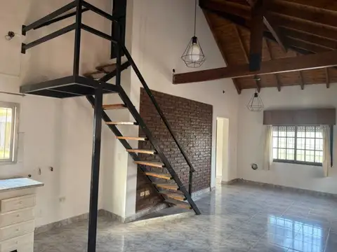 Depto Tipo Casa 3 ambientes con 1 baño