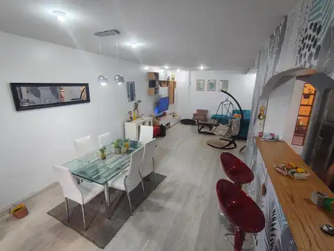 Depto Tipo Casa en Venta de 4 ambientes