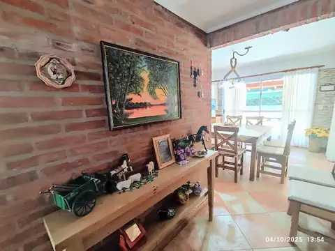 Casa 5 ambientes con 3 baños