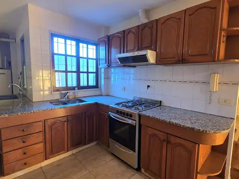 Departamento 4 ambientes con 2 baños