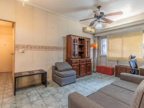 Se vende departamento de 3 ambientes - Caballito - Muy buena ubicación.