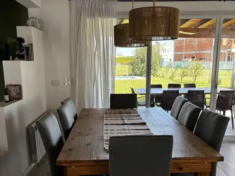 Casa 3 ambientes con 2 baños