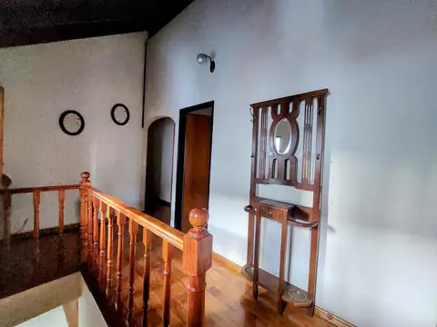 Casa en Alquiler con 1 cochera