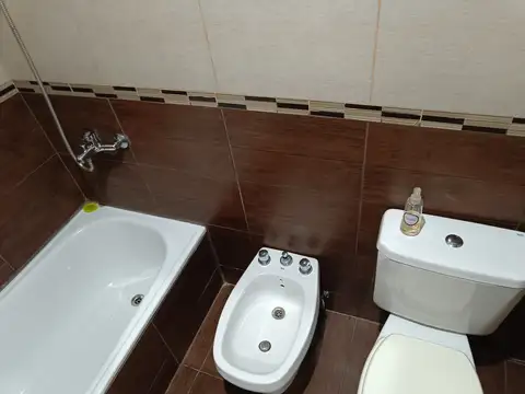 Departamento en Alquiler en Lanús Oeste, $ 430.000