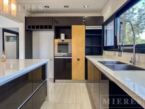 Casa en Venta al Noroeste