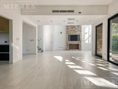 Casa en Venta en Santa Maria Del Tigre, USD 630.000