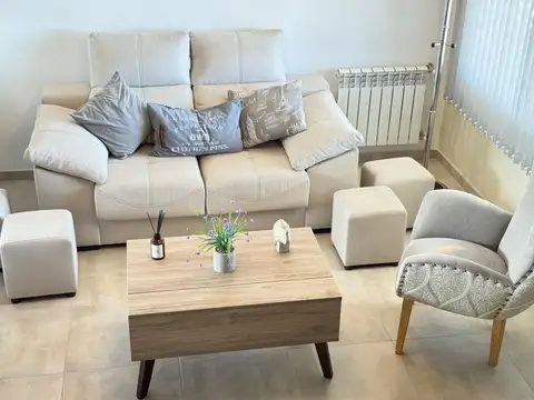 Casa 4 ambientes con 2 baños