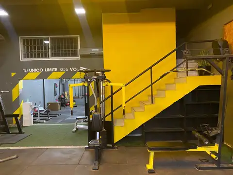 GRAN LOCAL EN VENTA SOBRE DUARTE QUIROS