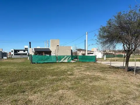 TERRENO EN TEJAS 4 BARRIO CERRADO - TOTALMENTE CANCELADO!