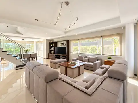 Casa en Venta en Funes Hills San Marino, USD 500.000