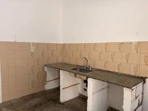 Casa en Alquiler en Villa Ballester, $ 700.000